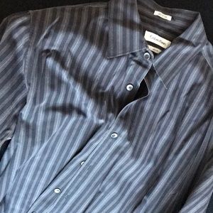 Calvin Klein Shirts - Calvin Klein slim fit size medium button down Calvin Klein Shirts - Calvin Klein slim fit size medium button down